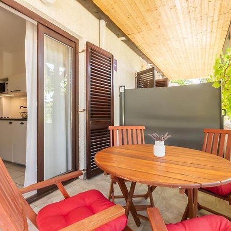 Apartments Vladan With Terrace Baška Εξωτερικό φωτογραφία