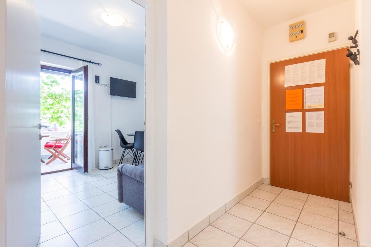 Apartments Vladan With Terrace Baška Εξωτερικό φωτογραφία